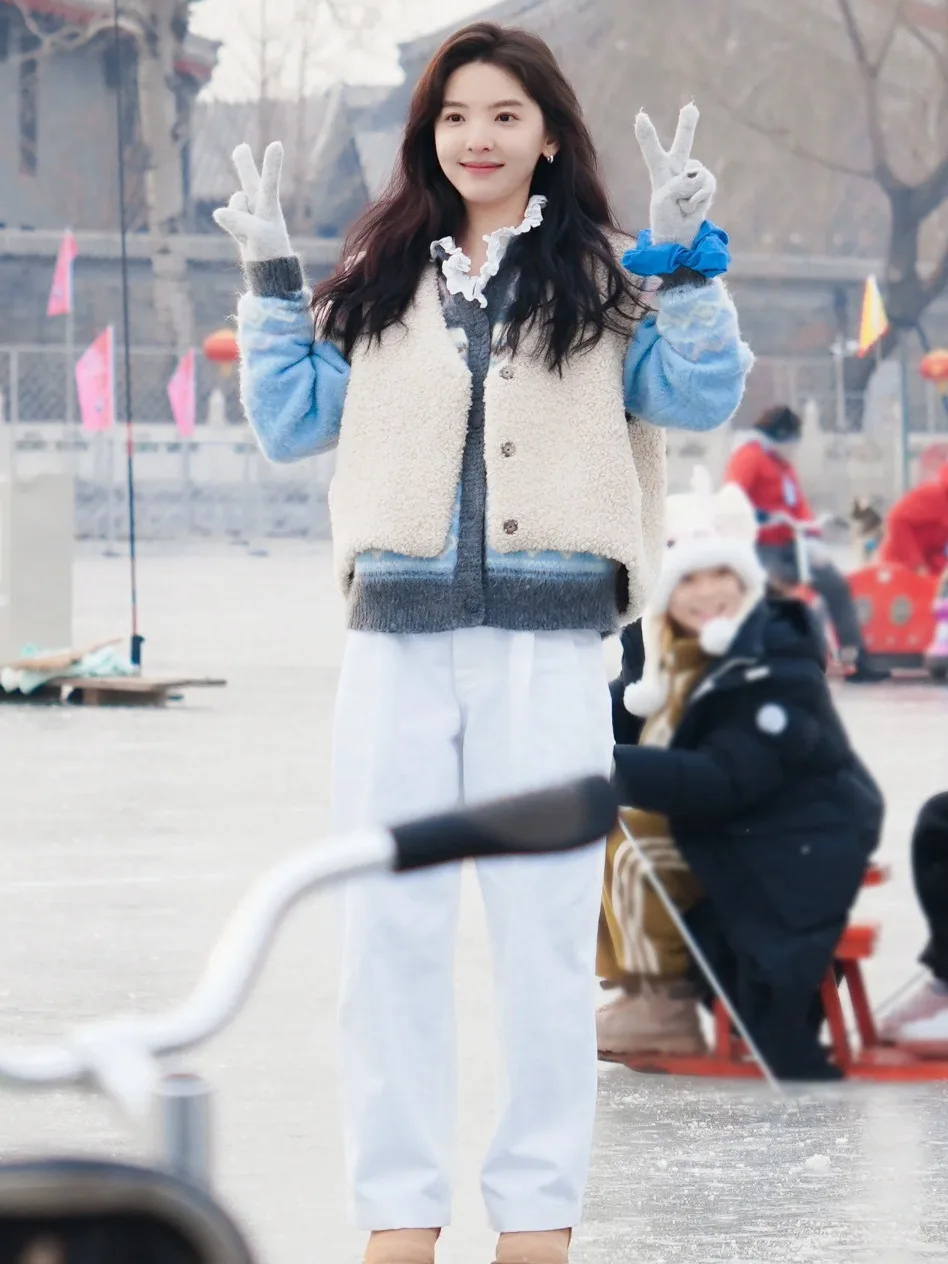 

Double-Sided Wear Fur And Leather Inteated 2025 Winter New Dongda Gate OUCE Zhang Ruoran Jaet Vest Faion Ladies' Apparel