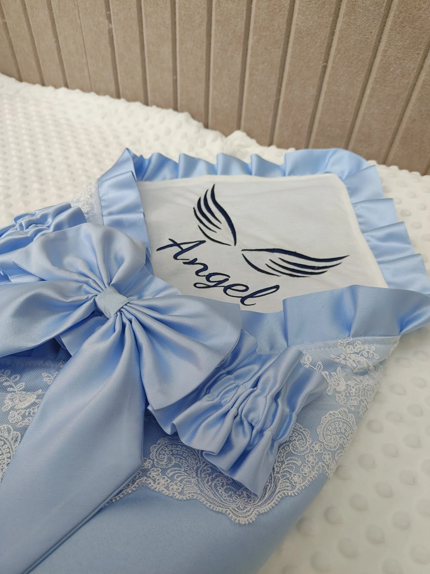 Faixa de bebê com qualquer nome, meninos, meninas, asa angular, quarto de berçário, cobertor de recepção essencial, registro de recém-nascido, envoltório de dormir para crianças