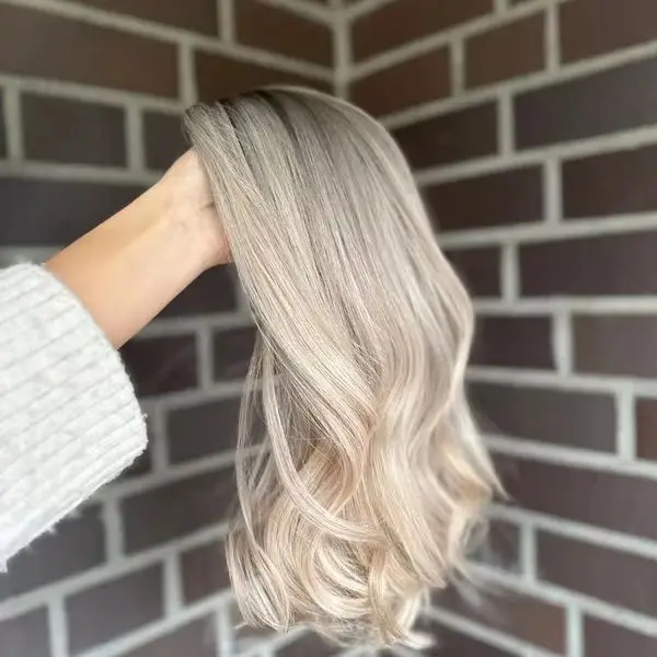 

Women's Wig Beautiful Shoulder White Light Blonde Synthetic Lace Top Wigs Body Wave Pre Plucked Natural Hairline Cosplay Wig