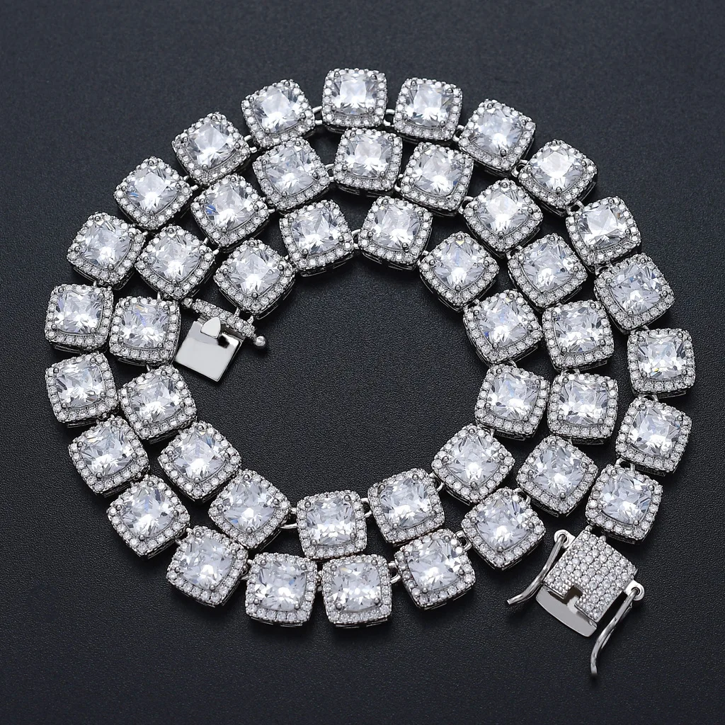Fashion trendsetters, the unisex 10mm Icy Link Necklace features PT950 Platinum base and glittering artificial diamonds