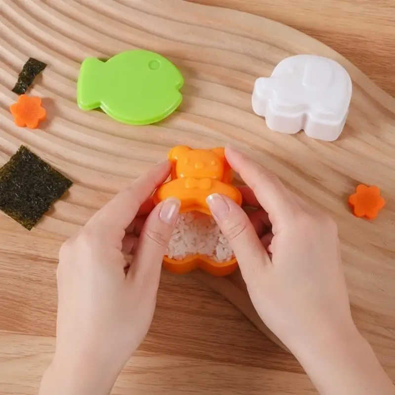 3 PCS Sandwich Crust Cutter Cookie Bread Mold Bento Maker Rabbit Panda Flower