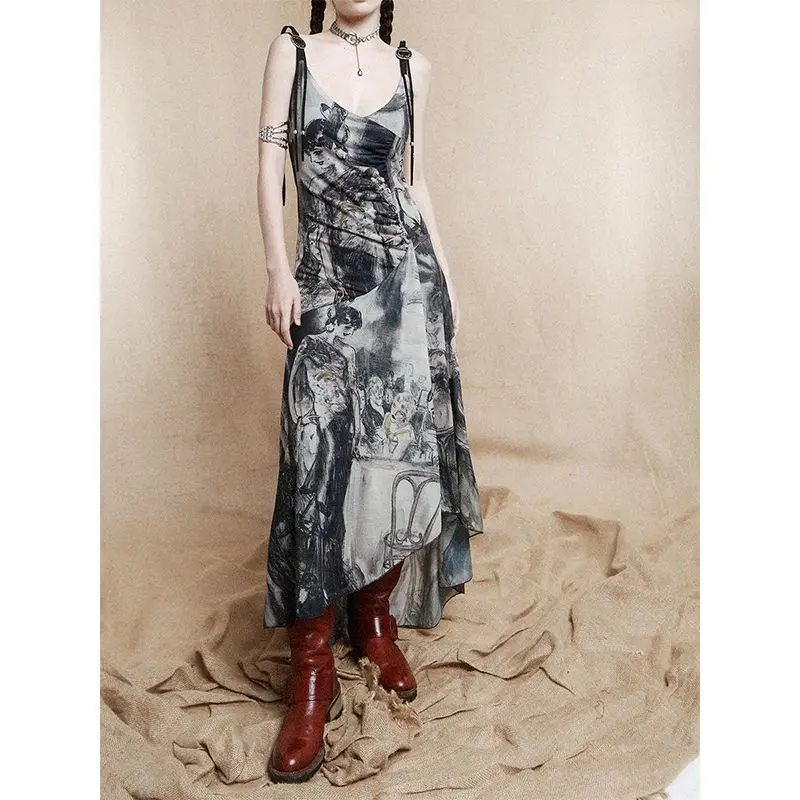 

Ретро-иллюстрация: Длинная драпированная юбка А-силуэта с асимметричным подолом, женское модное платье Svel, сияющее золотом