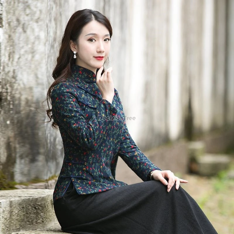 بلوزة تانغ مطبوعة من القطن على الطراز الوطني الصيني لعام 2025 سترة نسائية فضفاضة بأكمام طويلة مبطنة بالقطن شيونغسام
