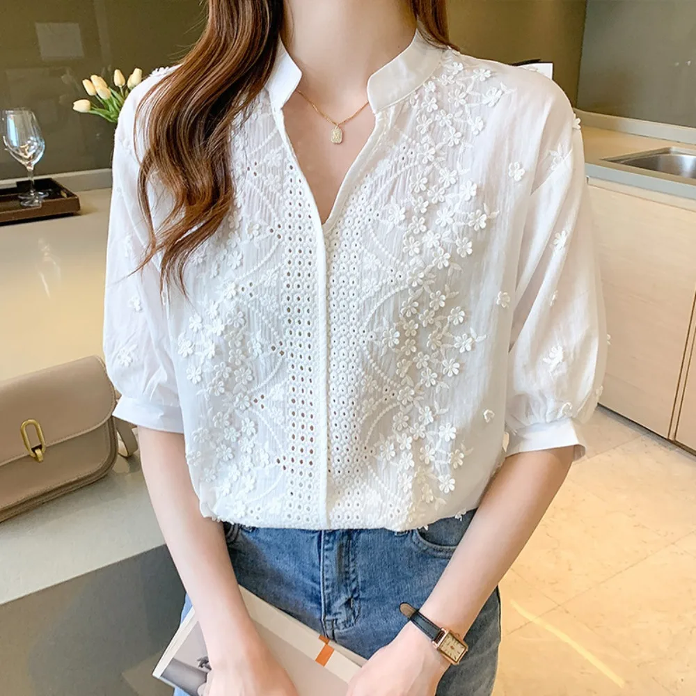 White Embroidered Hollow Out Shirt fashion stand collar Quarter sleeves Women's Spring/Summer Casual Vacation Top 2024 New In