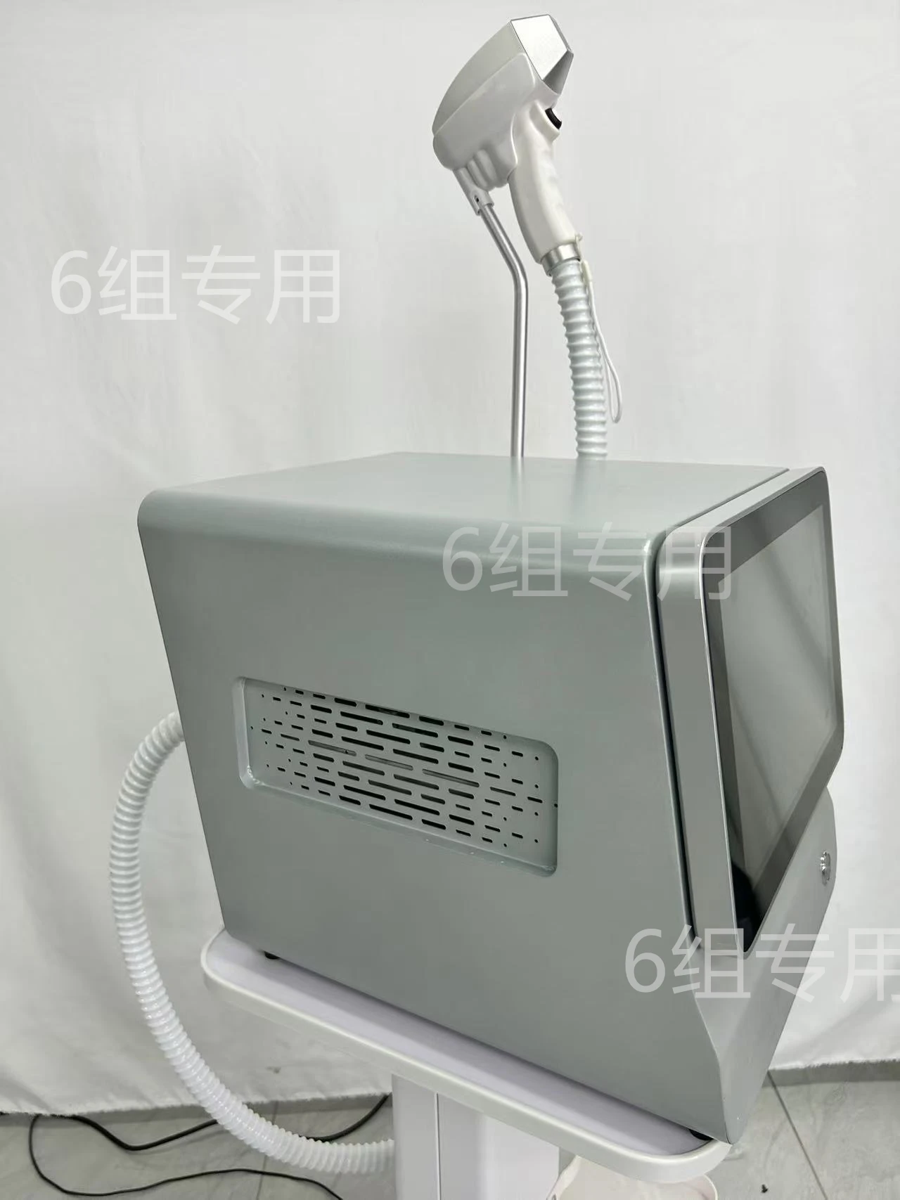 المهنية 808nm ديود إزالة الشعر بالليزر 808nm 755nm 1064nm 3 الطول الموجي الجليد البلاتين معدات التجميل بالليزر سعر المصنع