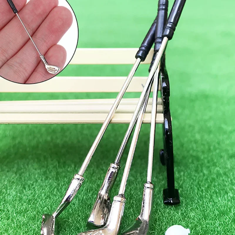 5 pièces/ensemble 1:12 échelle maison de poupée Miniature Clubs de Golf jouets modèle de Golf avec 4 bâtons et 1 balle semblant jouer jouets