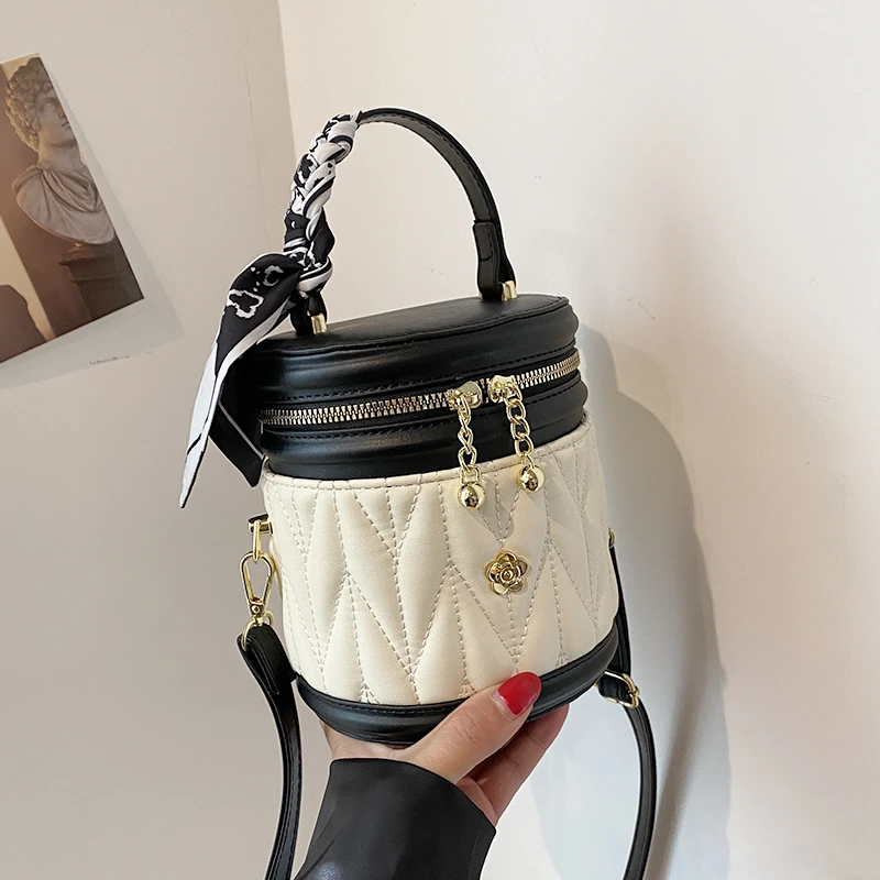 

Embroidery Thread PU Leather Crossbody Bag For Women 2023 Vintage Bucket Handbag Mini Phone Purse Zipper Flap Shoulder Bag Femme