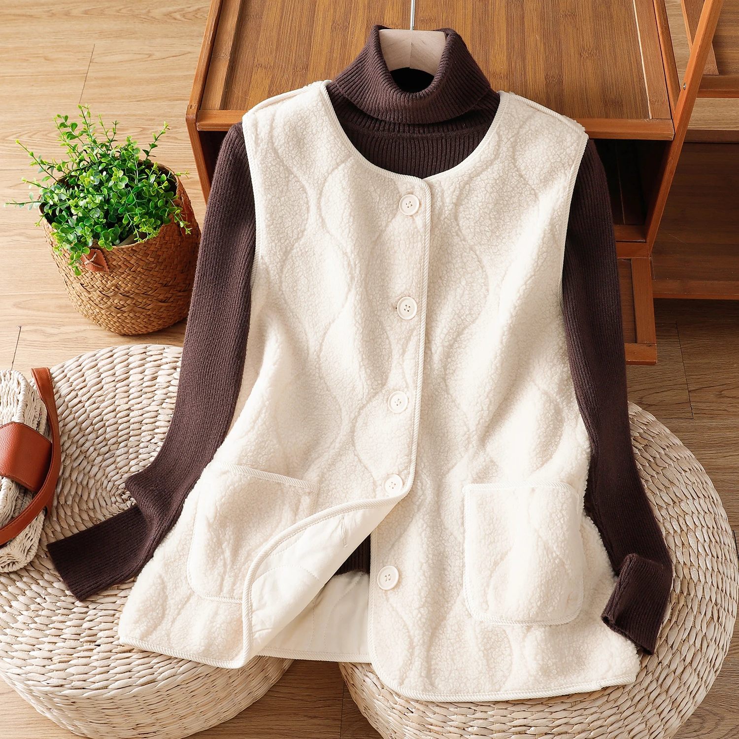 

Autumn Winter Women's Sli Retro Lamb Fur Vest Double-Sided Wear Svel Jaet Warm Polyester Cotton Blend round Ne