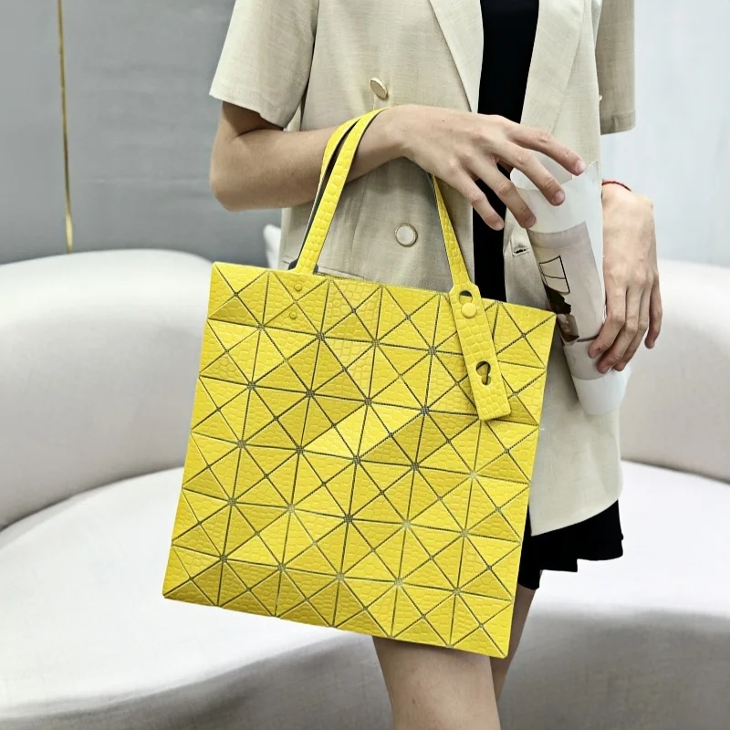 

Unique Casual Simple Clutch Mini Bag With High-End Fashionable Style And Solid Color Perfect For Stylish Women Outings