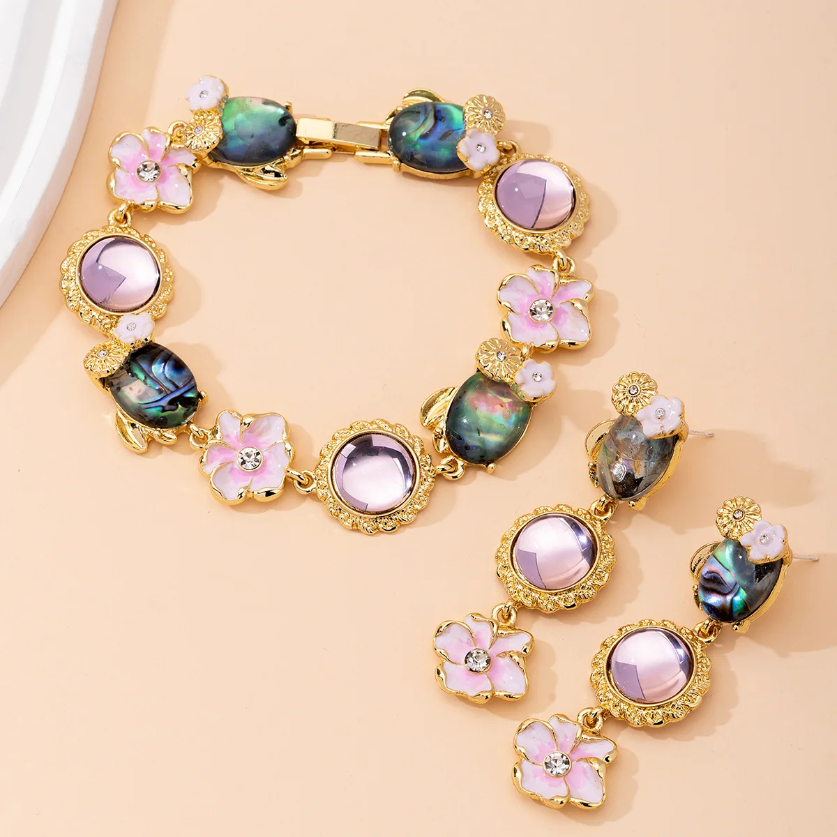 

Medieval Vintage Jewelry Retro Bracelets Dangle Earrings High-end Luxury Jewelry Hand Enamel Pink Flower Jewelry Bangle for Lady