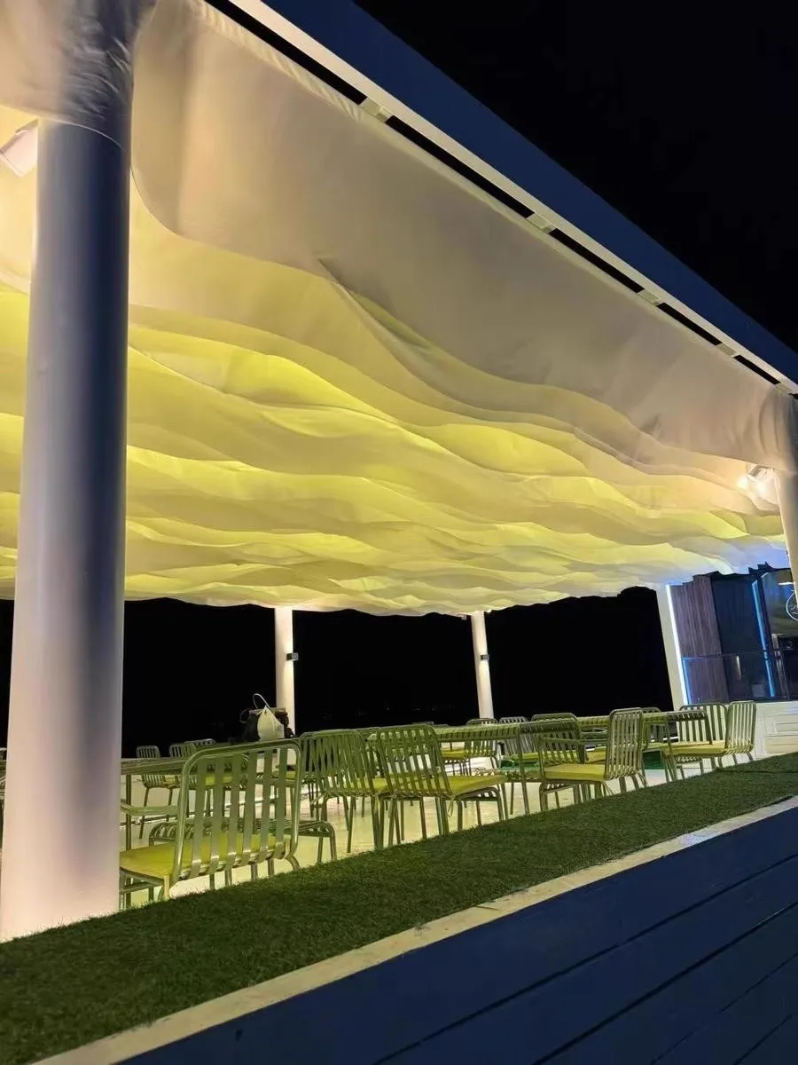 Regenbogenfarbener windgetriebener Gazevorhang, Deckendekoration für Outdoor-Partys, Spitzenstoff für Restaurants, Ferienhäuser und malerische Orte – Detail 18