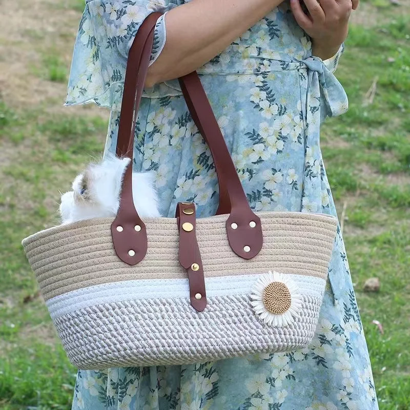 

Cat bag for outdoor use, portable large capacity pet bag, four season universal dog bag, portable breathable cat shoulder bag