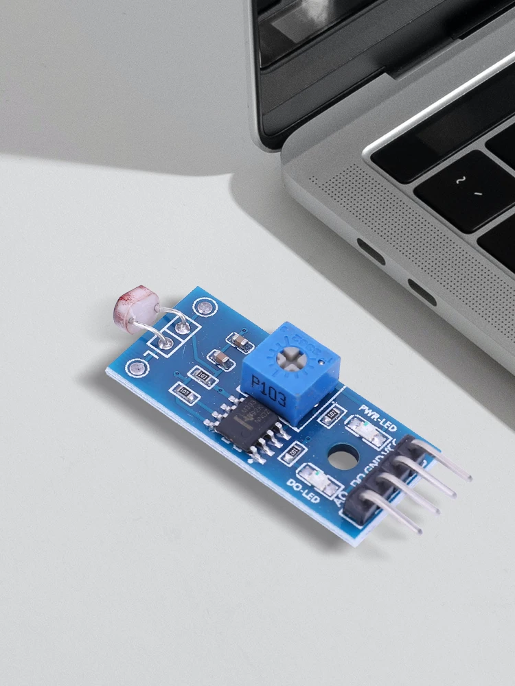 4Pin Light Detection 3.5V-5V LM393 Sensitivity Light Sensor Module Light Detector Board for Arduino DIY Kit