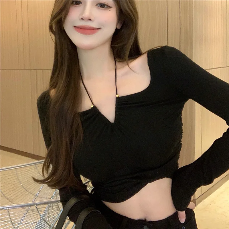 T-shirt a maniche lunghe con collo corto