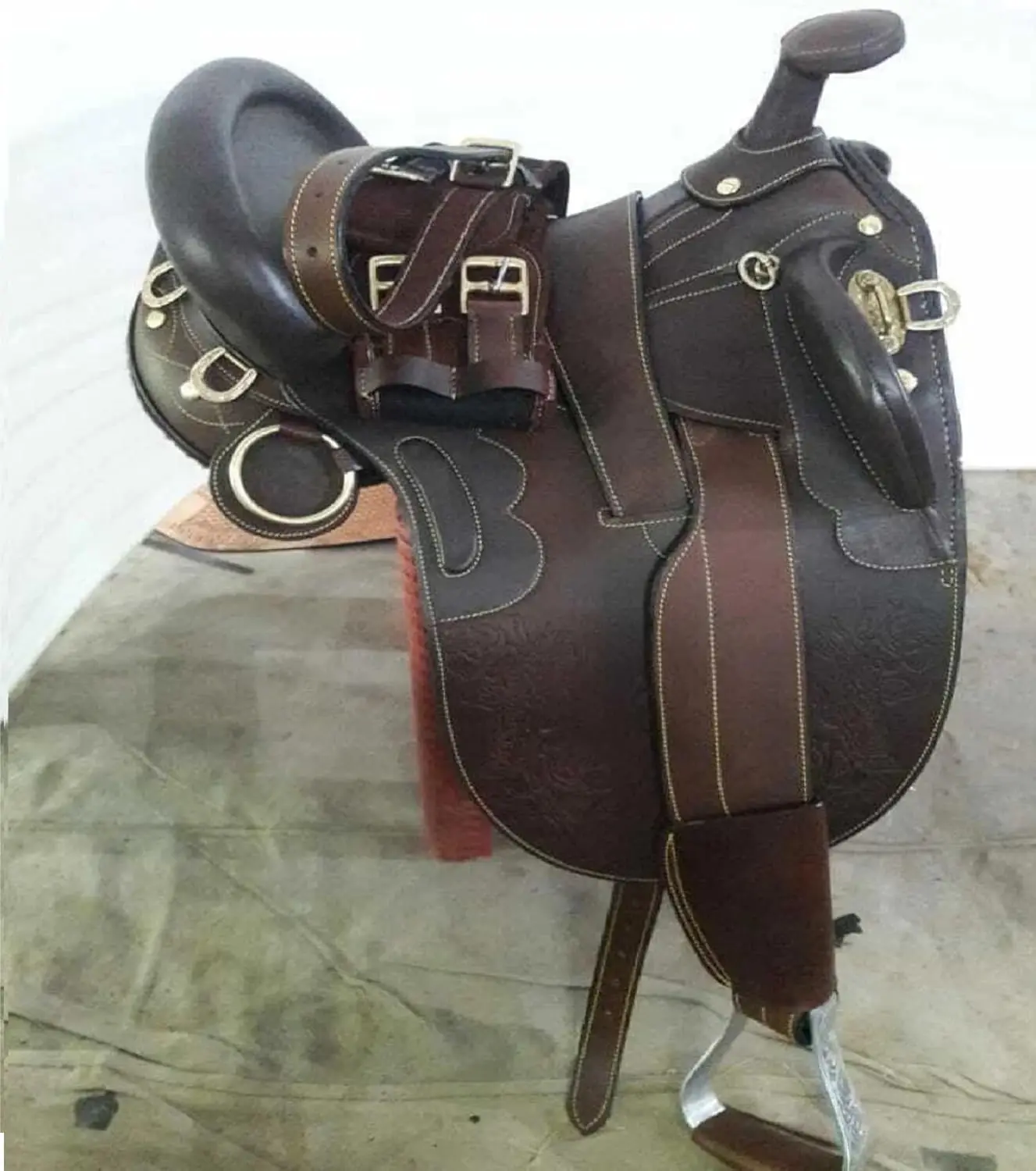Australian Outrider Aussie Horse Premium Leather Hand Made Saddle Style with Horn with Leathers & Stirrups and Girth size 10-20