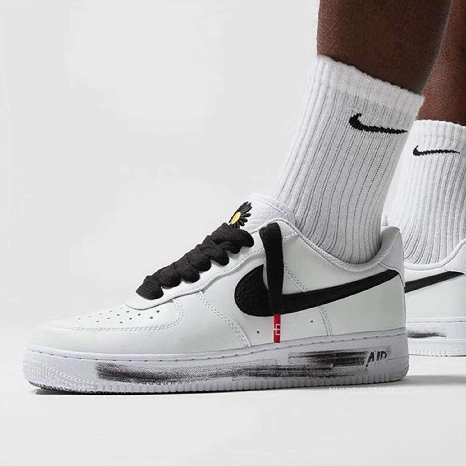 

Nike Authentic Unisex Scratch-Resistant Low-Top Casual Shoes DD3223-100