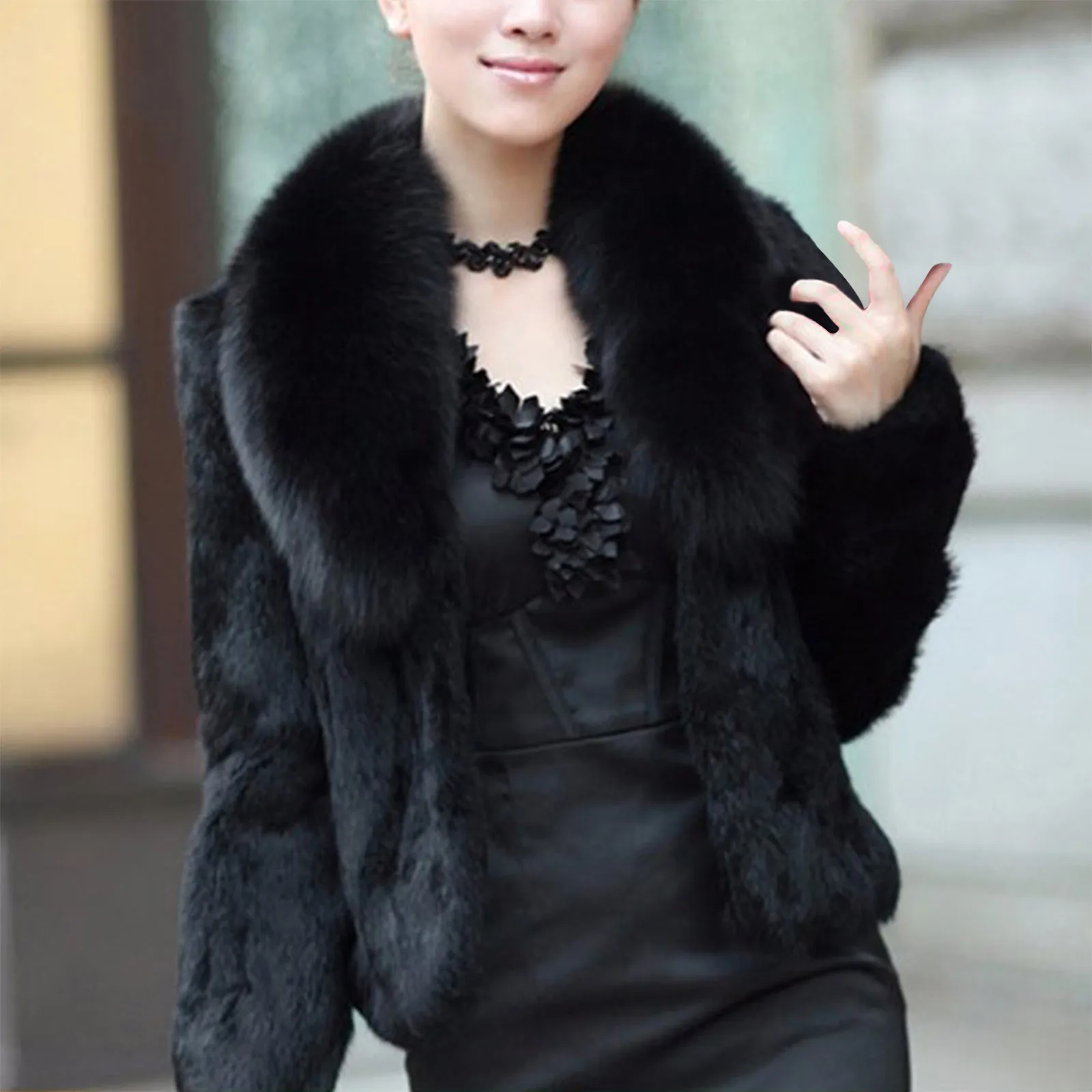 Black White Womens Winter Autumn Short Section Faux Fur Jackets Man-Made Rabbit Fur Collar Casual Fur Coats