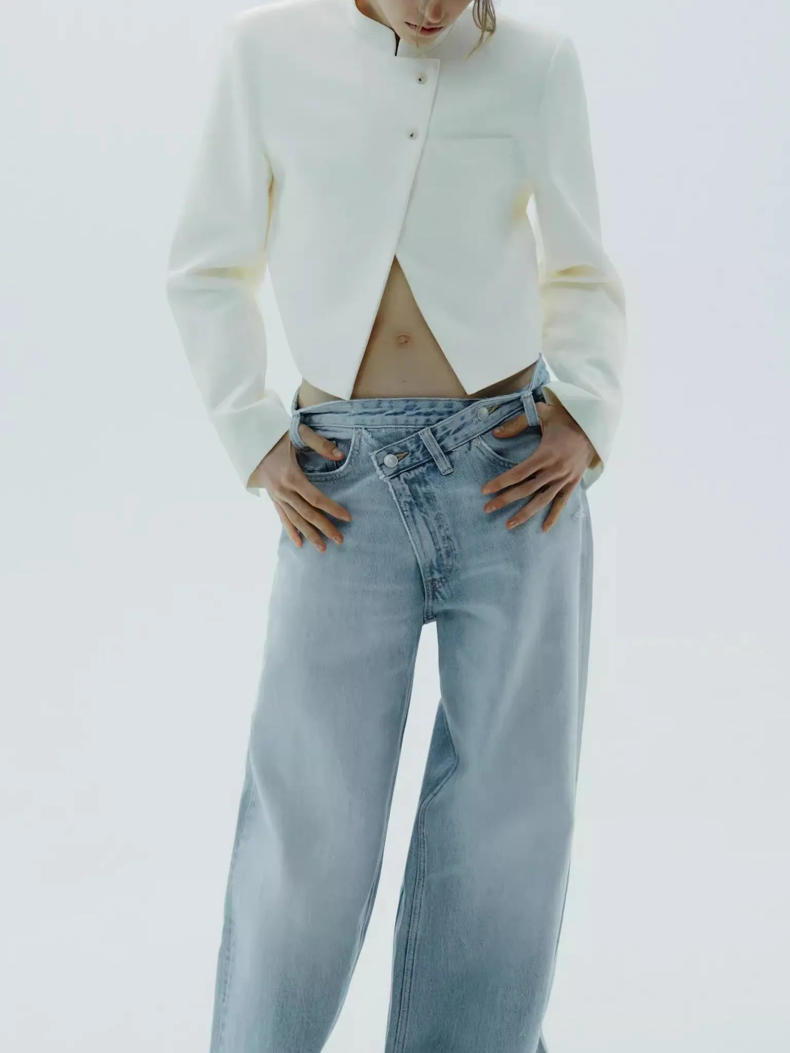 

New 2025 Autumn White Versatile ort Collarl Women's Suit Jaet Casual Loose Polyester Fiber Faionable Busin Wear