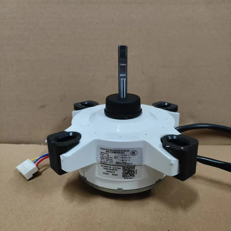 

Original brand new, suitable for Midea cylindrical cabinet motor ZKFN-36-8-1 DC 3 wire