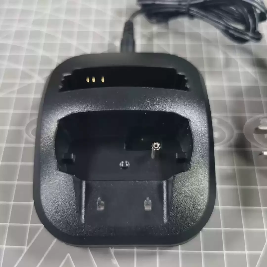 airbus-european-aerospace-th1n-walkie-talkie-intelligent-charger-one-two-charger-battery-charging-adapter