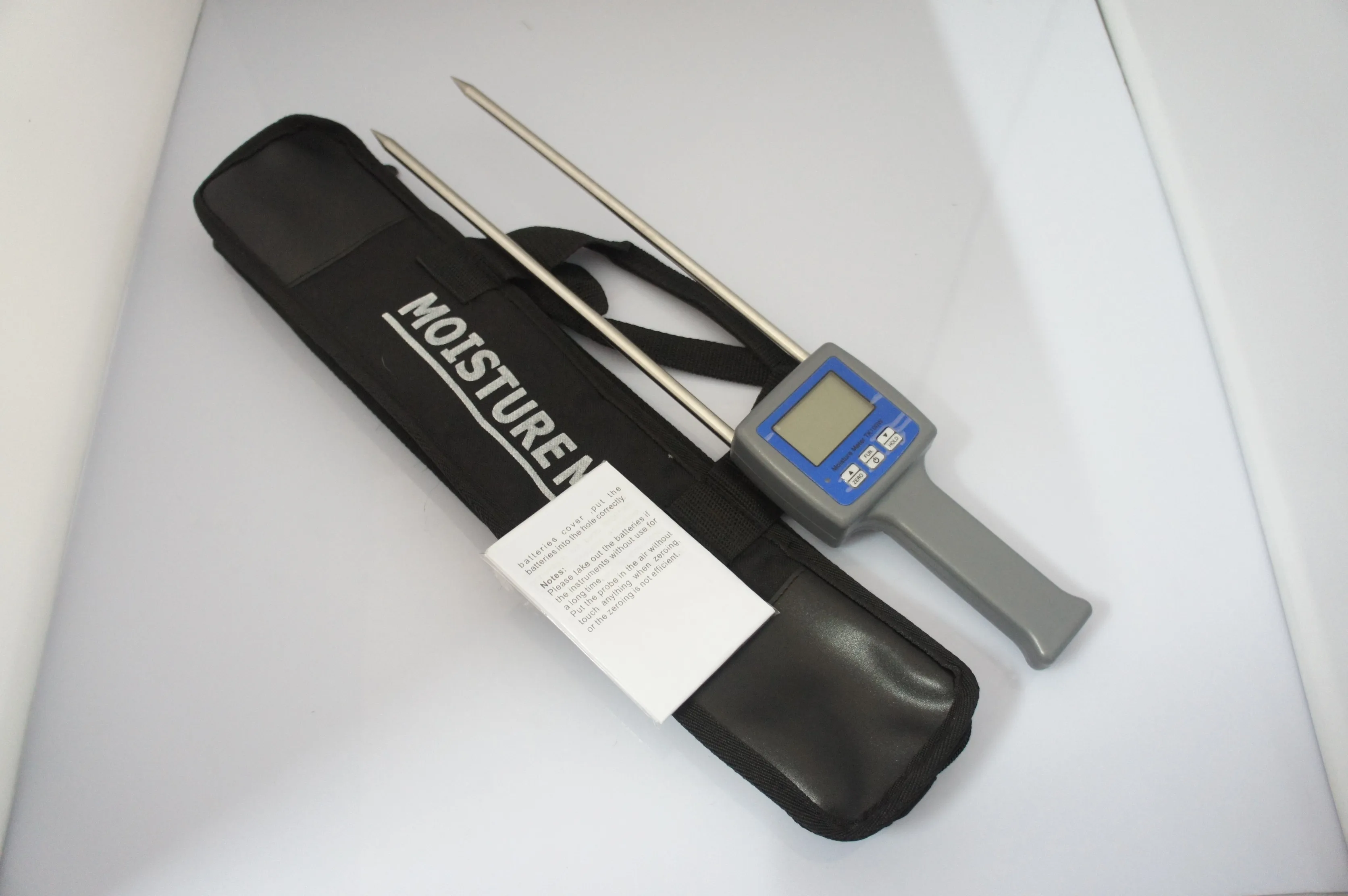 TK100W Digital Moisture Meter for Wood Sawdust, Shavings, Bamboo Powder & Biomass | High Accuracy Water Content Tester