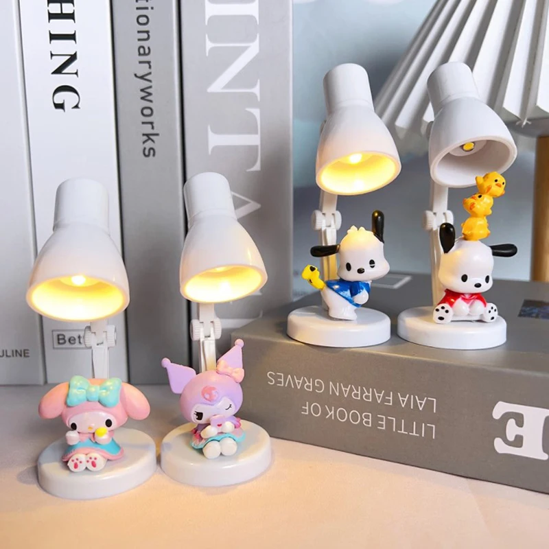 โคมไฟตั้งโต๊ะขนาดเล็กตั้งโต๊ะขนาดเล็กลายการ์ตูน SANRIO Kuromi pochacco lampu tidur ตั้งโต๊ะสำหรับตกแต่งของขวัญวันเกิดเด็กหญิงโคมไฟ DIY