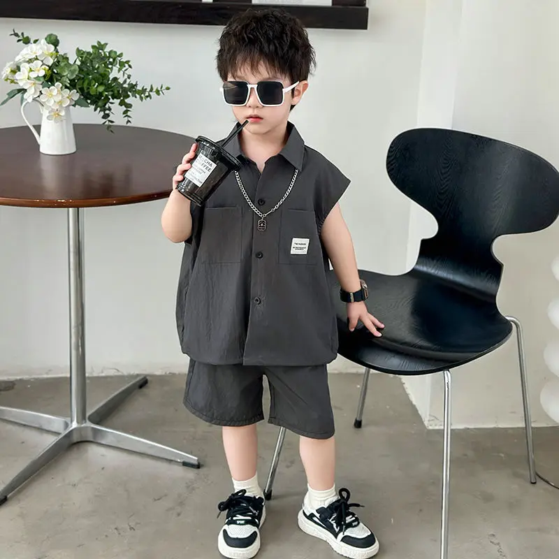 

Boys' Button Lapel Shirt Shorts Two-piece Summer Suit 2024 Children's Sleeveless Boys Korean Version Handsome Fashion Sets