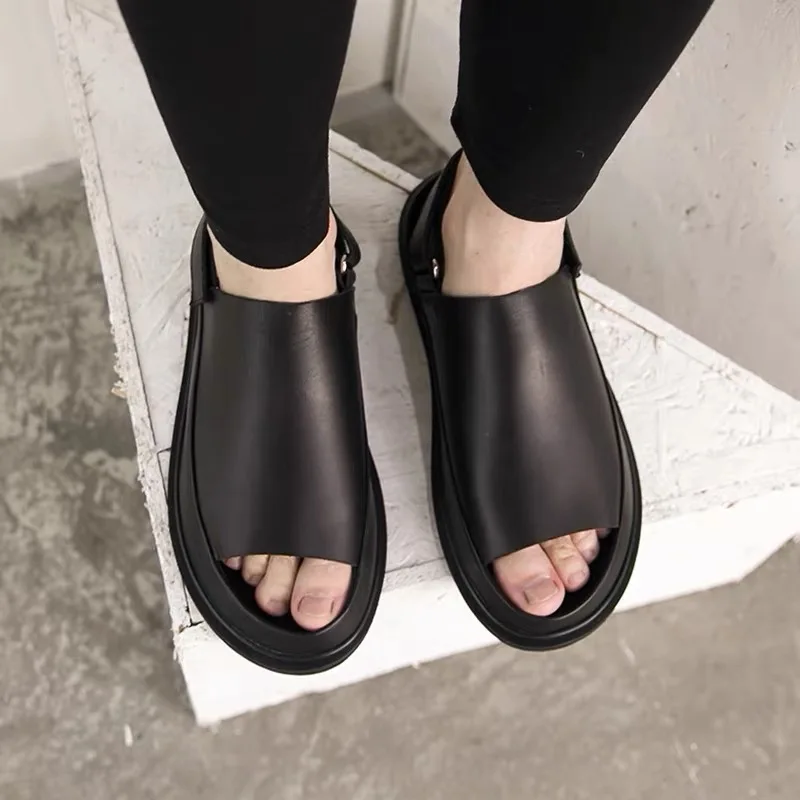 Men Sandals Casual Leather Slipper Luxury Trainers High Street Summer Breathable Sandals Black Shoes