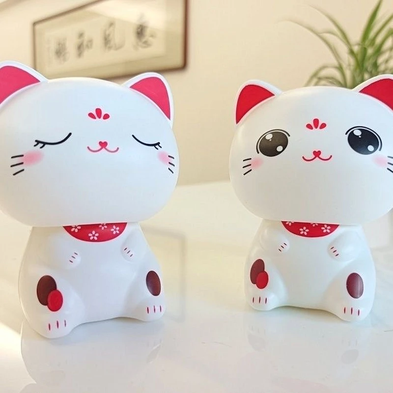 Solar Nodding Lucky Cat Figurine Home/Room Decor, Kawaii Fortune Cat Mascot Statue Bring Peace Office/Car Decoration Accessories