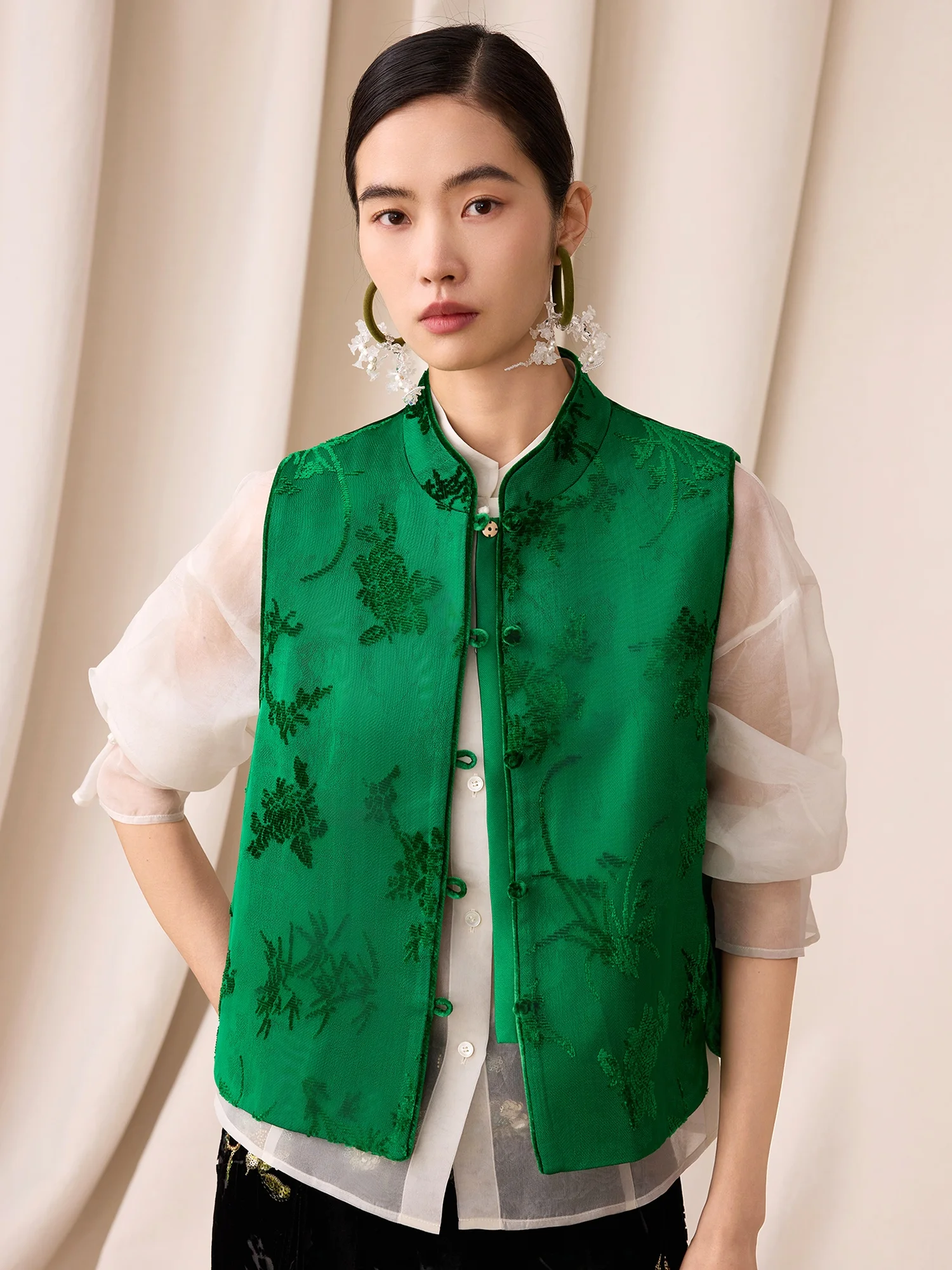 

Женская вельветовая куртка Rui Bamboo New Sle с воротником-стойкой на пуговицах, вышитым цветочным узором, из дышащего материала с начесом