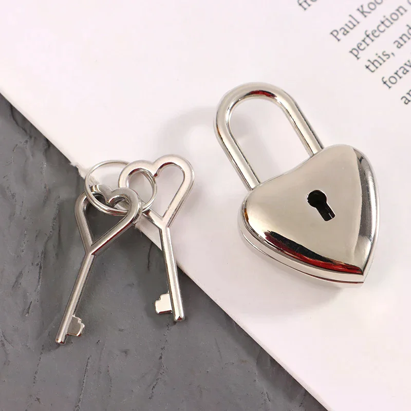 1Set Mini Luggage Hardware Locks With Key Lock Heart Shape Padlock For Travel Wedding Jewelry Box Diary Book Suitcase