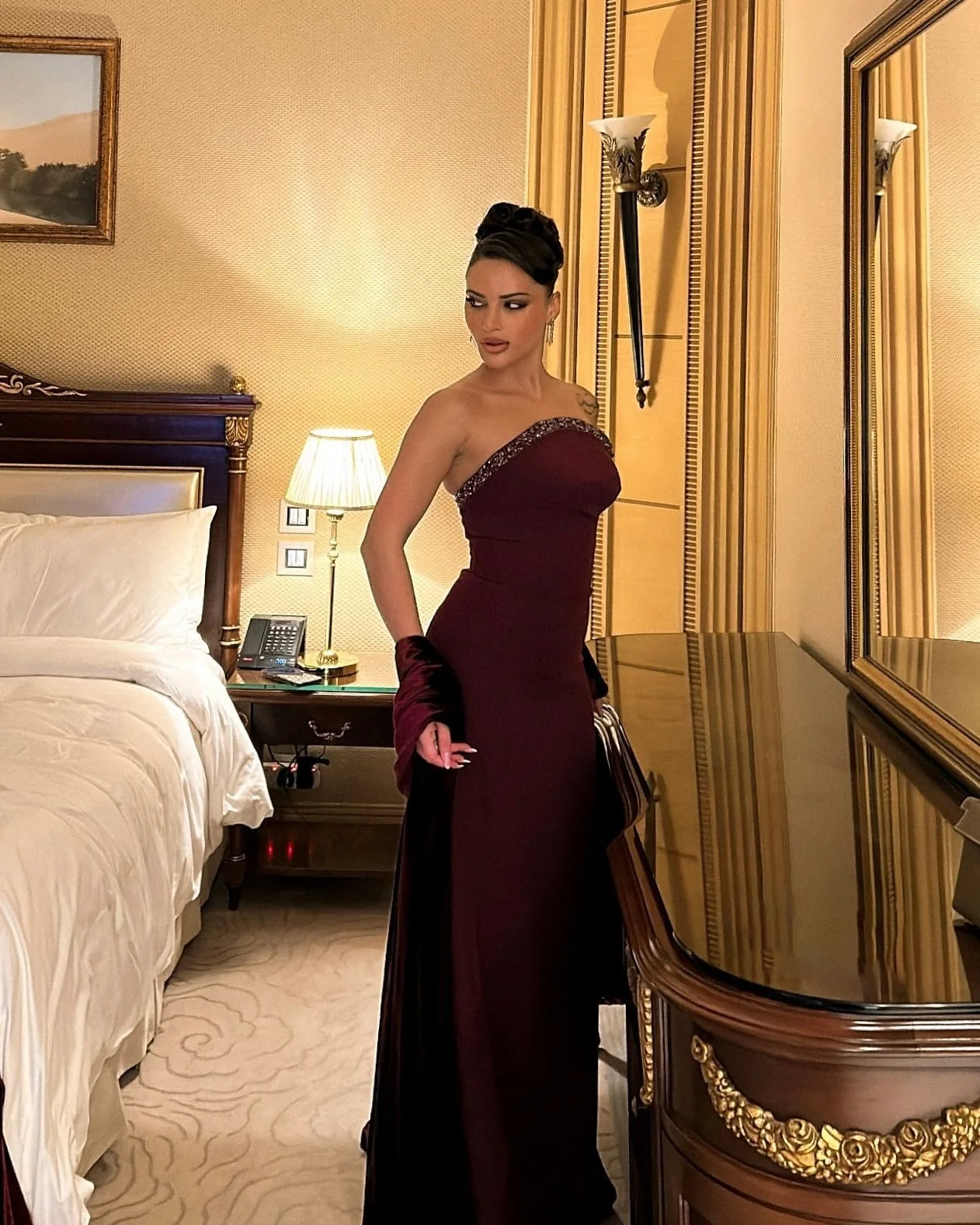 

Customized Mermaid Sleeveless Prom Dresses Strapless Beadings Floor Length Evening Dresses Pleated Party Dresses