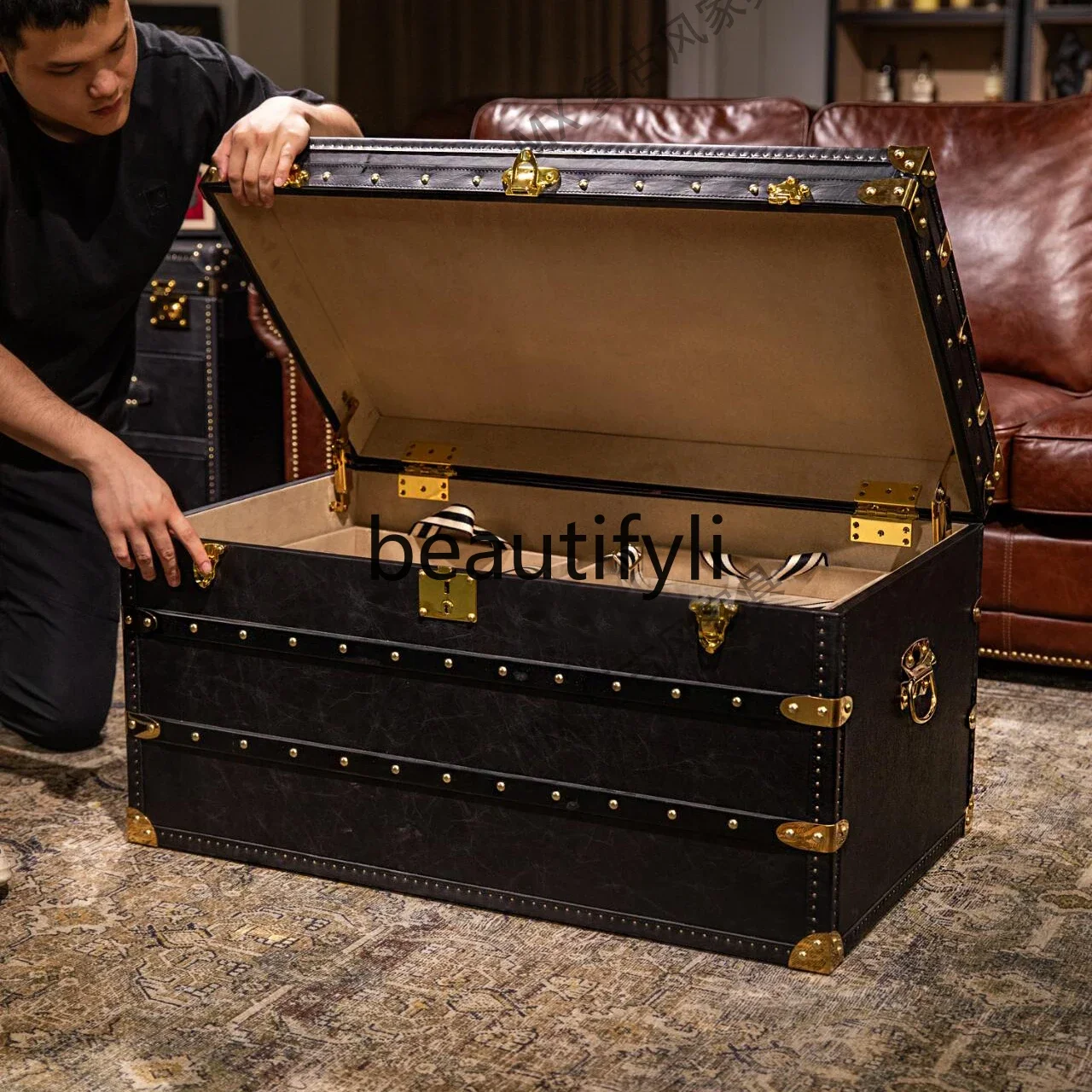 LXFrench retro style coffee table medieval American box villa cigar bar storage box clubhouse hall coffee tableSSS