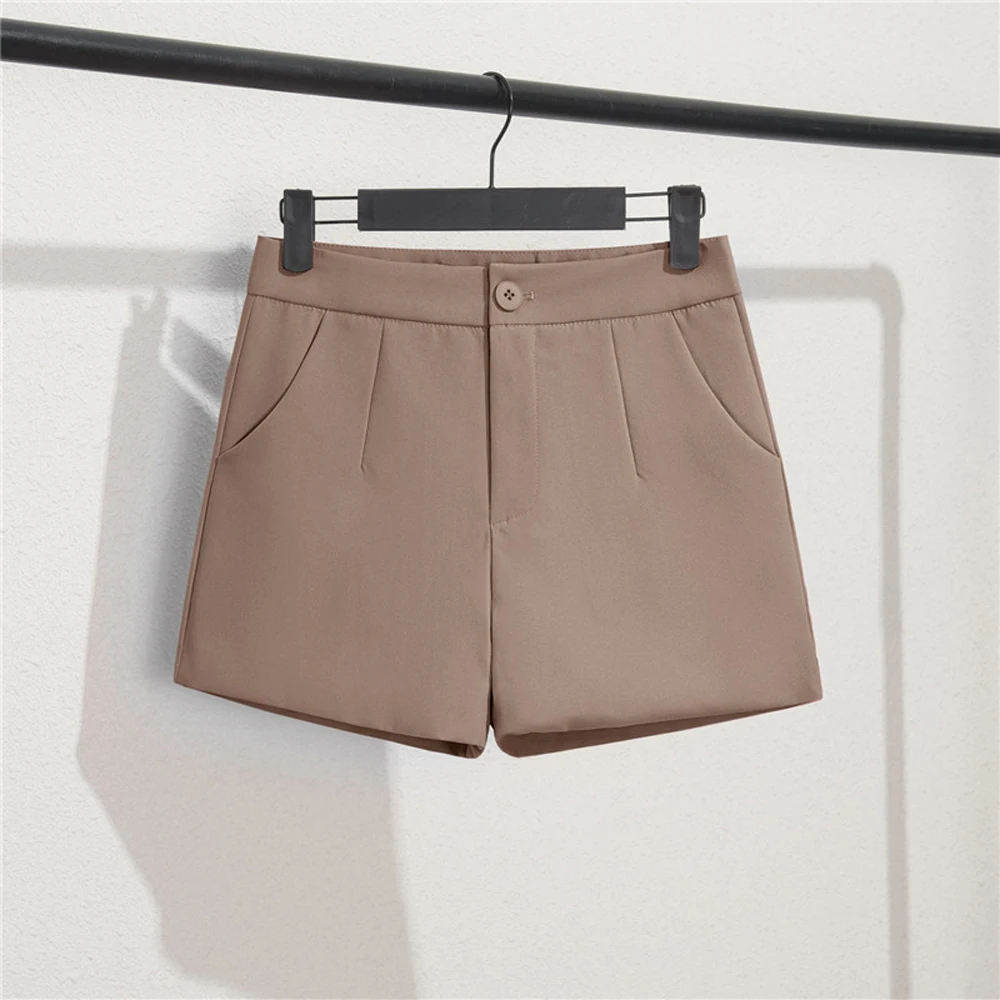 

Повседневные тонкие свободные шорты с высокой талией и широкими штанинами для женщин. Подходит для многосезонной одежды, включая весну и осень.