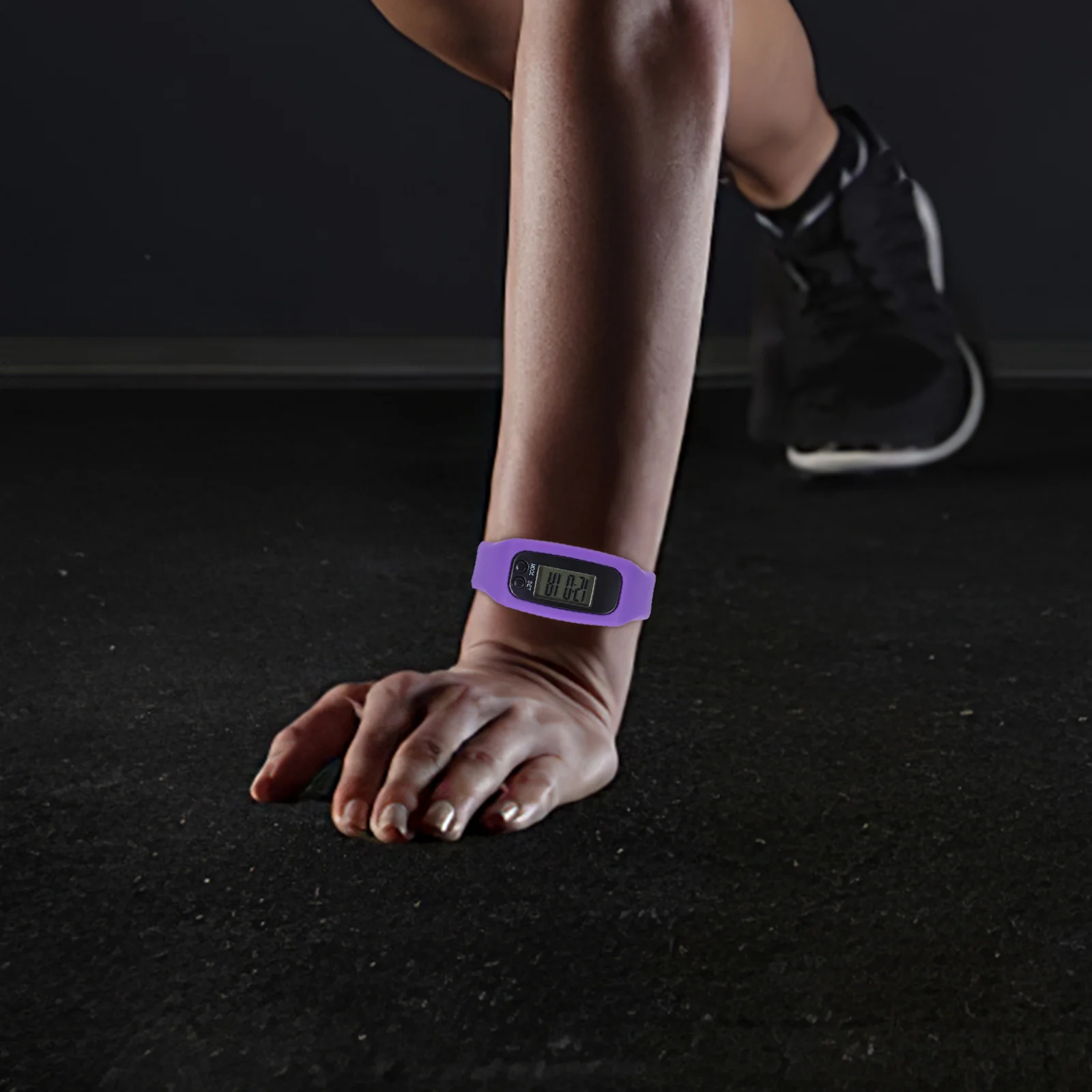 

Multi-Function Led Pedometer Watch Calorie Monitoring Fitness Tracker For Elderly Adults Real-Time Mileage Time Display