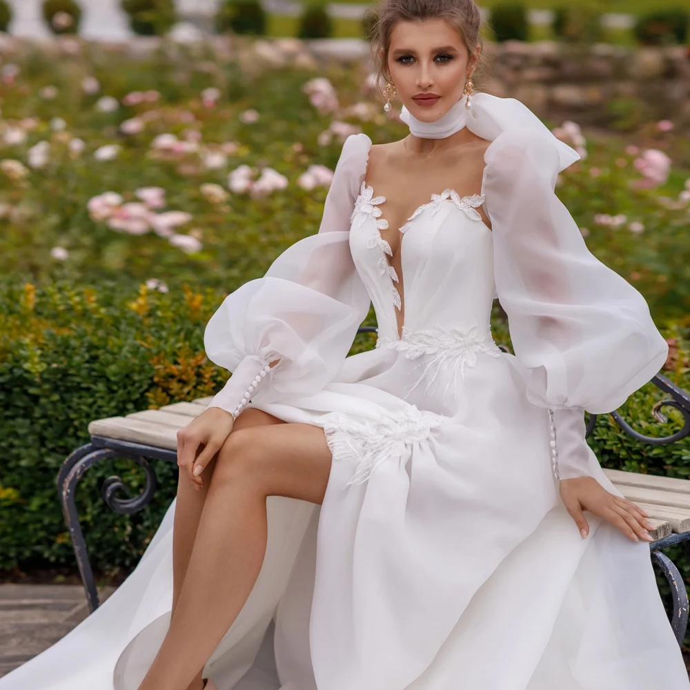 

Elegant Wedding Dresses V Neck Long Sleeves Bridal Gowns Appliques Illusion Sweep Train Front Slit A-Line Vestidos De Novia 2024