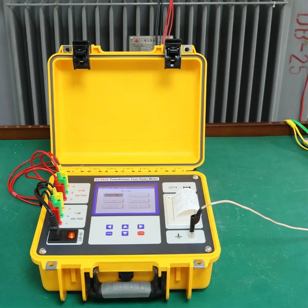 Tragbares echtes 3-Phasen-TTR-Messgerät, dreiphasiger digitaler Handtransformator, Blinker, Verhältnisprüfer für PT CT-Instrumententransformator