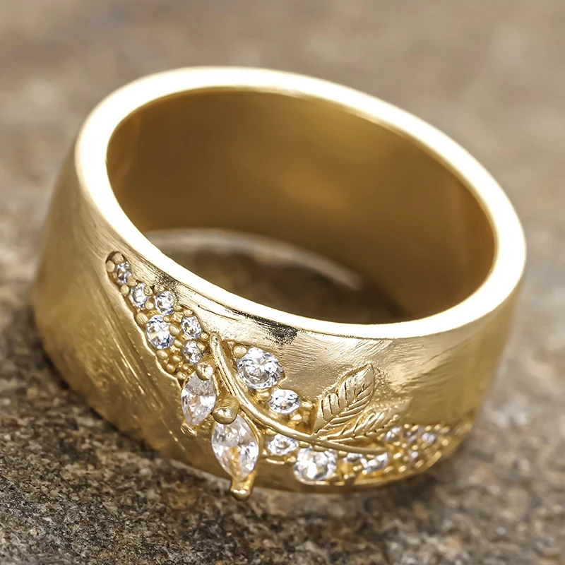 Huitan Luxus-Blätter-Ring für Damen, Goldfarben, Exquisiter Hochzeitsring mit Eingelegten Glänzenden Zirkonia-Steinen, Modischer Partyschmuck als Geschenk