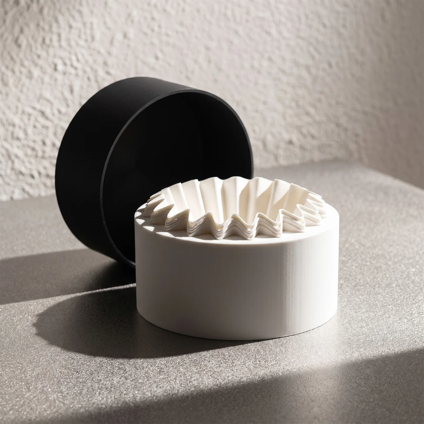 Compatible with xBloom Studio: Flat-bottom filter paper box and holder/stand accessory.