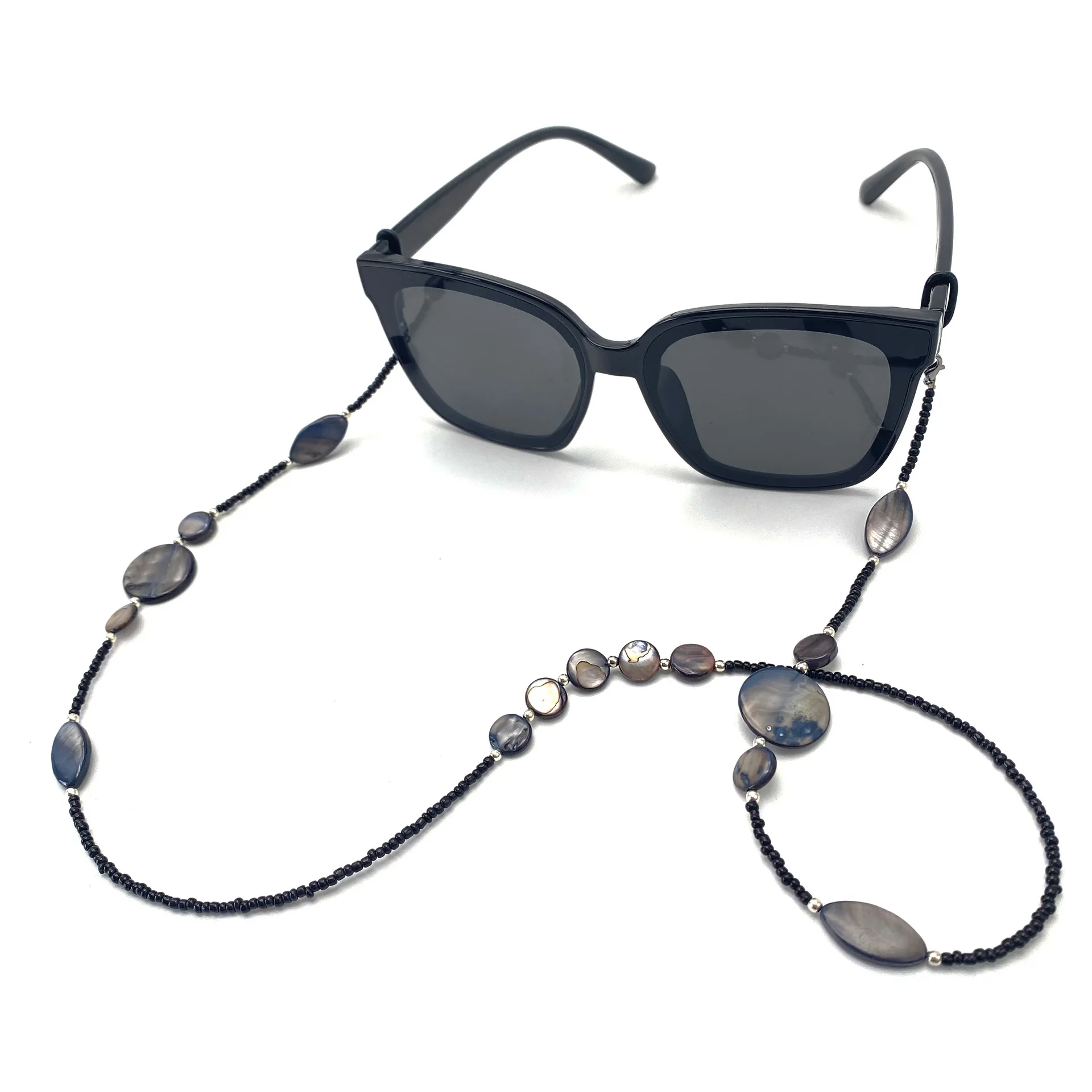 Handgefertigte Perlen aus schwarzem Muschelglas, Monogramm, Brillenband, Maske, Lanyard-Kette