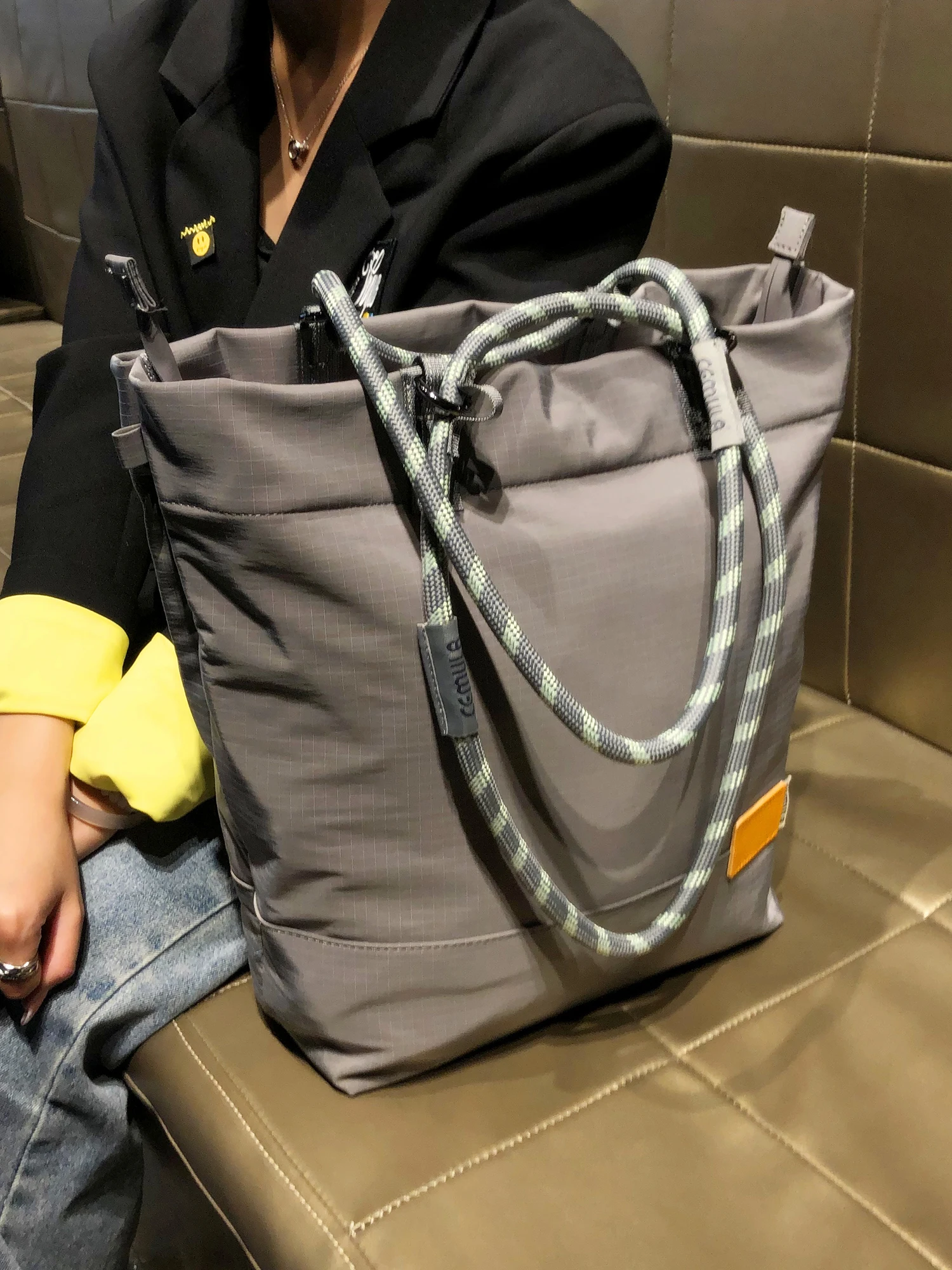 hong-kong-marque-femmes-grande-capacite-leger-banlieue-decontracte-unique-epaule-sac-fourre-tout-maman-sac-2025-nouveau-sle