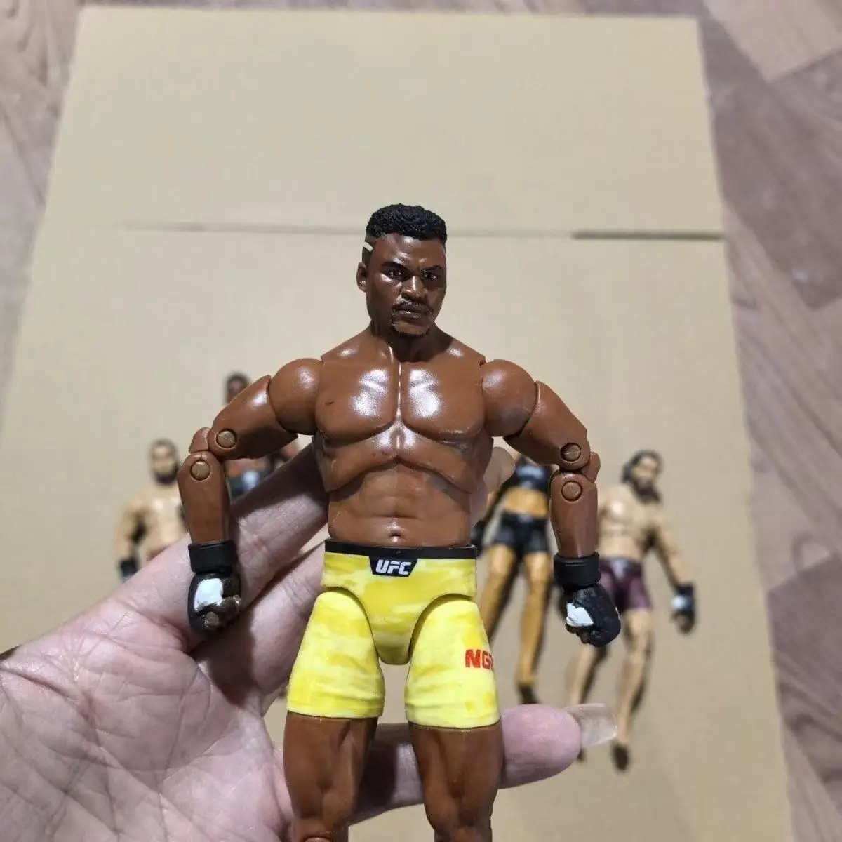 オリジナル正規品 UFC 高可動アクションフィギュア、コレクタブル