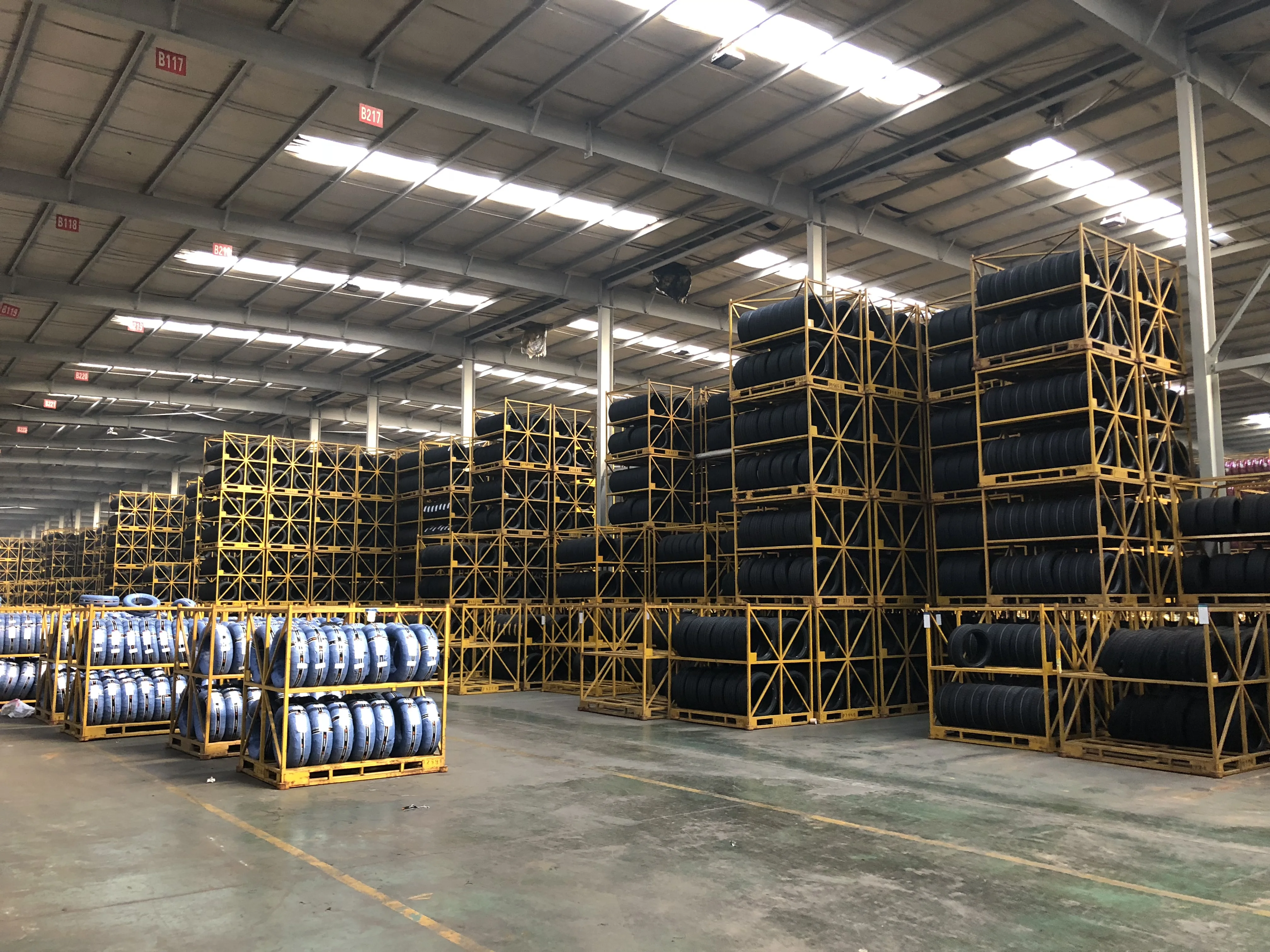 Hanmix Passenger Car Tires Made in China Factory GCC ECE SASO PCR Summer Tyre R13-18 High Quality High Performance Tire
