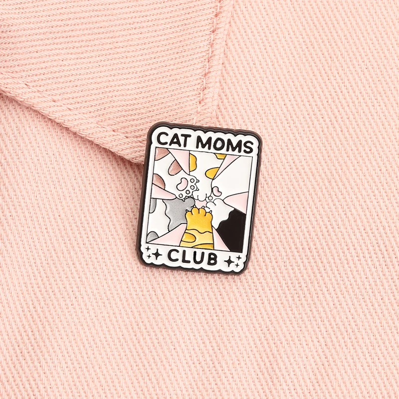 Cat Moms Club Enamel Pins Cute Multi-Cat Paws Cat Parent Identity Cute Cat Paws Brooches Lapel Badges Jewelry Gifts For Friends