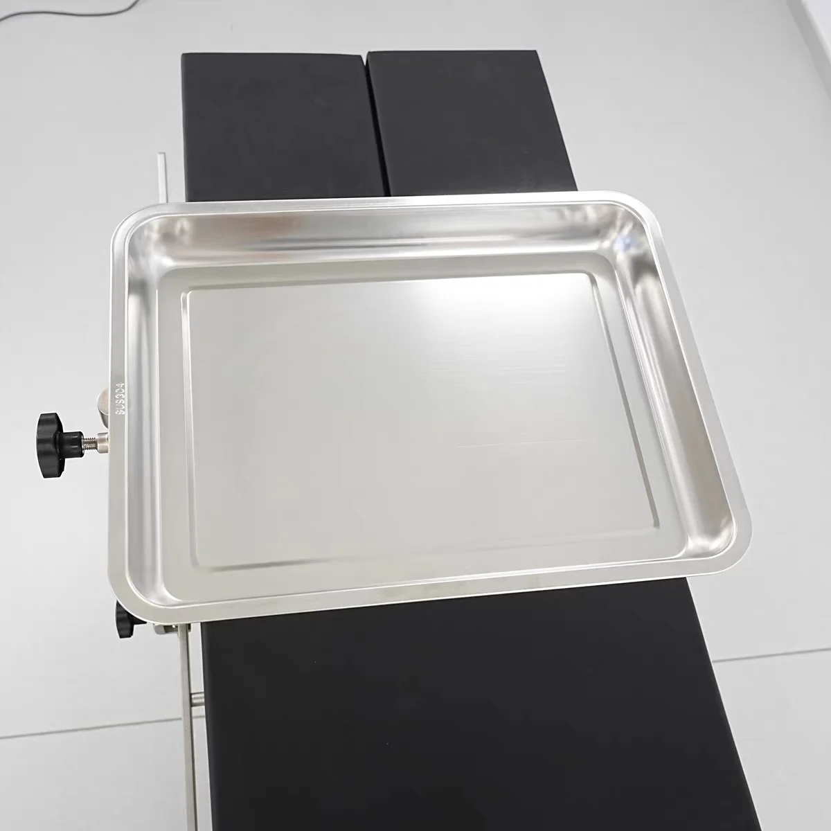 Stainless Steel Adjustable Surgical Instrument Tray – Height & 360° Rotation, Removable Mayo Tray for Operating Table Accessory