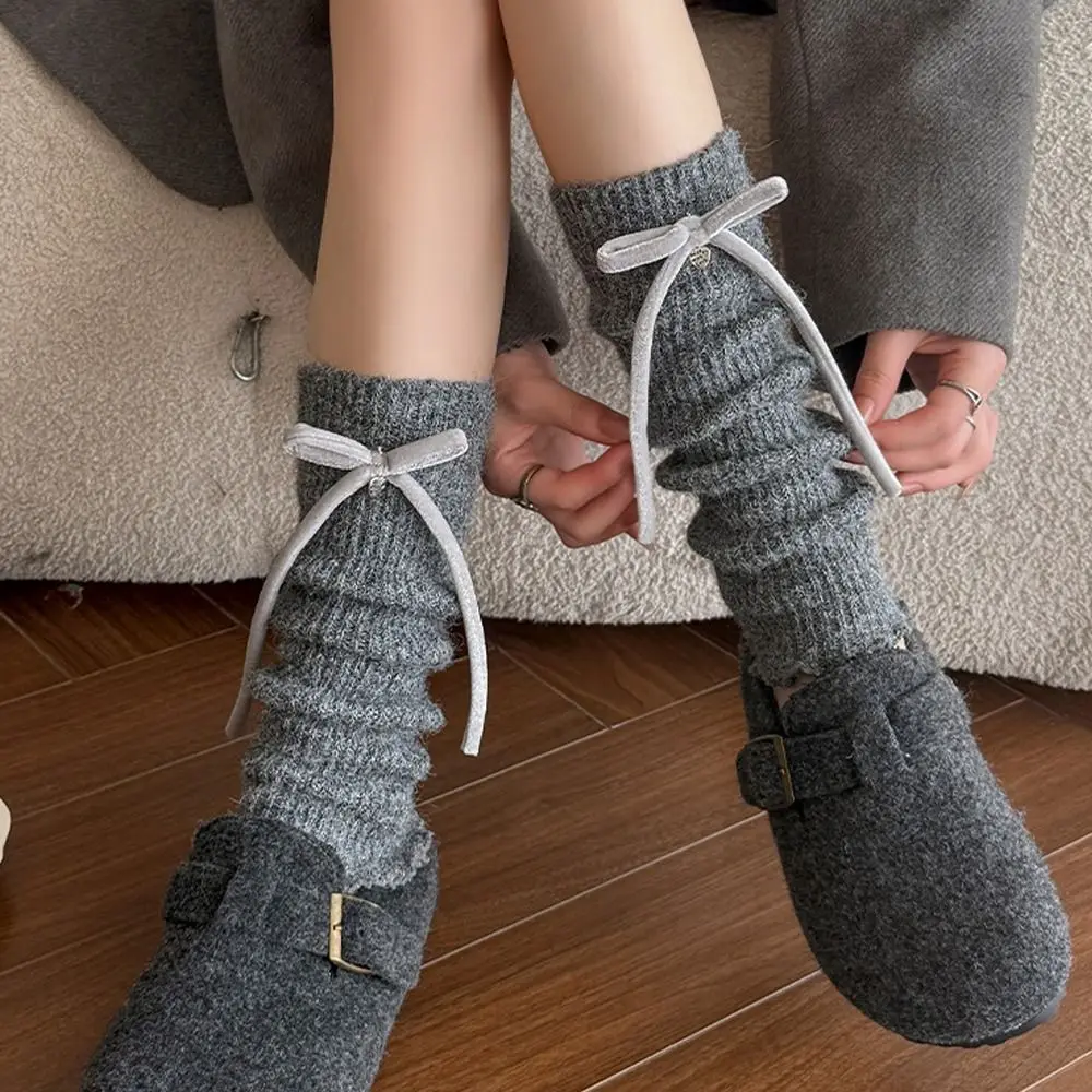 سيدة الموضة بلون تدفئة الساق Bowknot الديكور غطاء للقدم الدافئة محبوك غطاء للقدم كومة سميكة الجوارب الزي غير رسمي