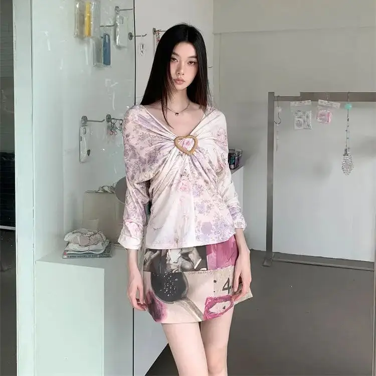 V Neck Heart Pleated Blouse Designer Floral Batwing Long Sleeve Tops Women Fashion Fall 2024 Outfits