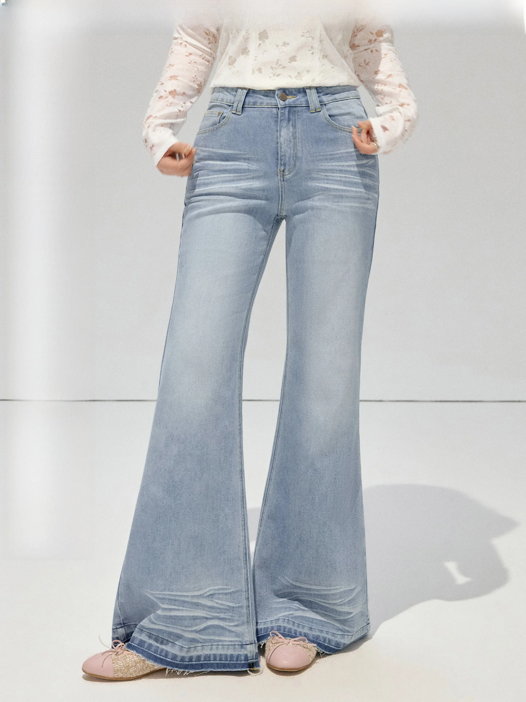 

JULULOOK Studio "Water Wave Luminous" plus Size Bell Bottom Jeans Elastic Micro Fat Design Worn White Casual Denim Pants