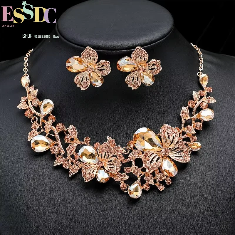 Exquisite fashionable high-end temperament banquet necklace and earrings set women's fashion hot alloy set chain flower