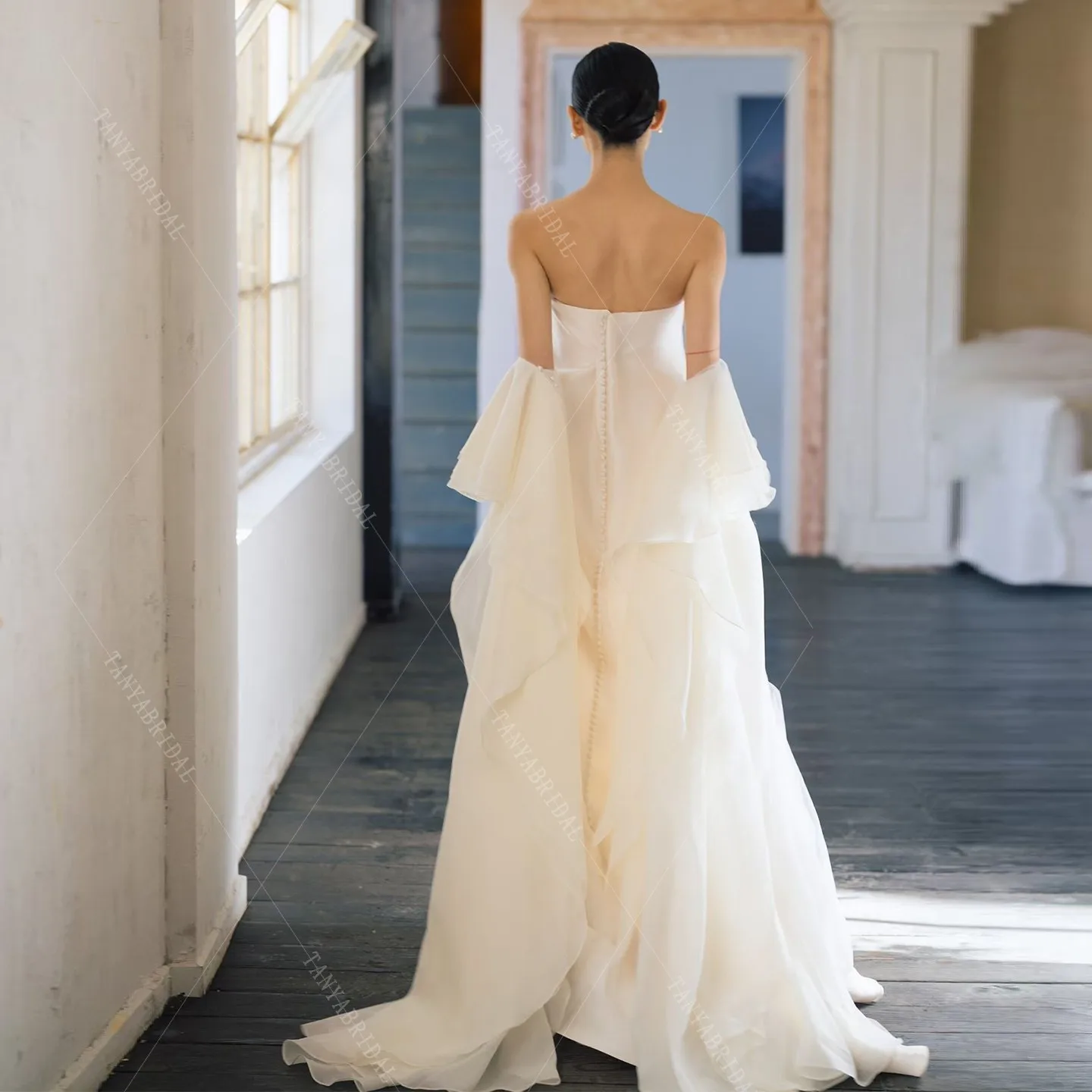 Satin Strapless A Line Wedding Dress With Detachable Long Layers Sleeves Elegant Simple Sweep Train Bridal Gown TSWD936